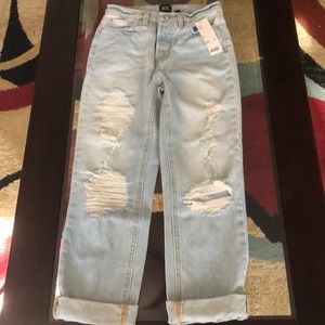 light washed denim jeans. Brand new never worn✨